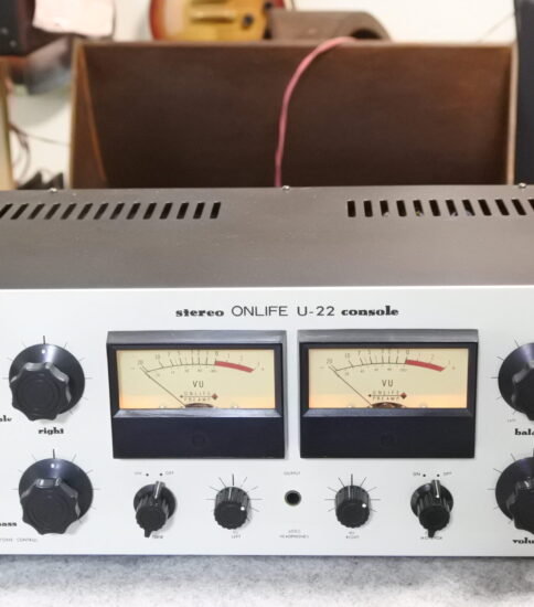 Onlife U-22 Stereo Preamplifier  ￥550,000