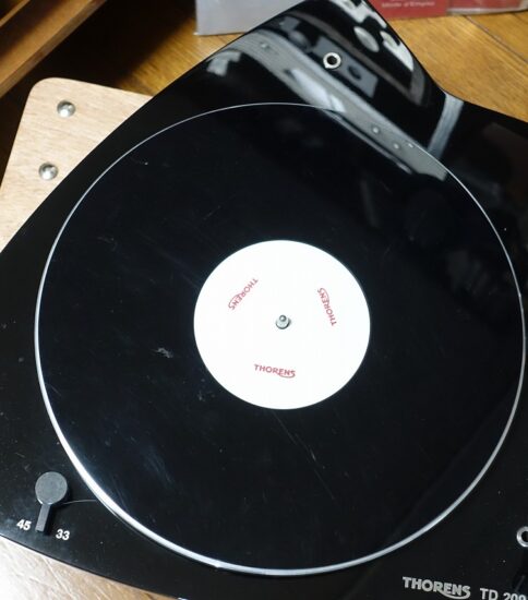 Thorens TD209 Turntable  ￥110,000