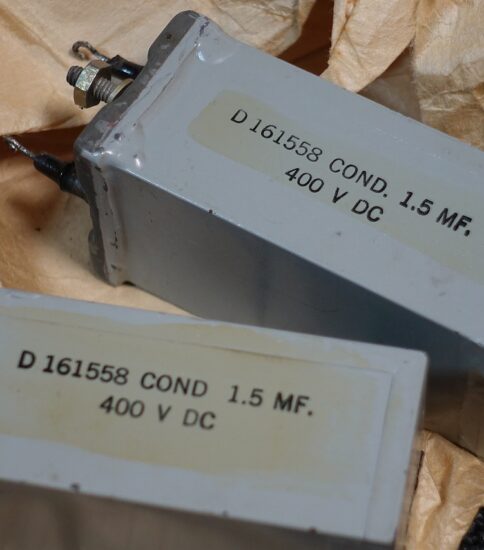 WE D161558 Oil caps 1.5UF  ￥66,000/Pair